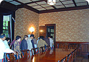 旧呉鎮守府司令長官官舎内を見学(入船山記念館)